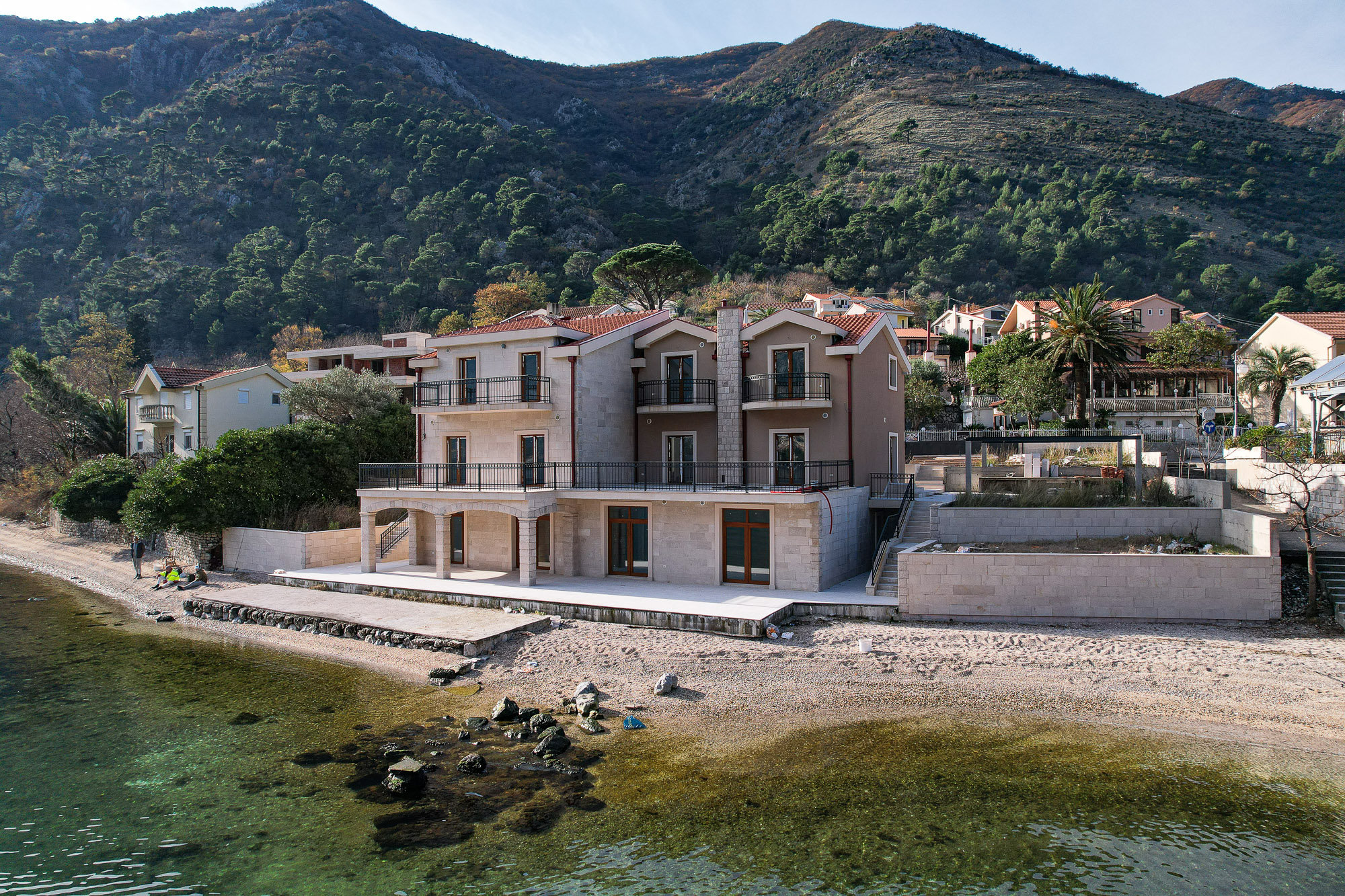  Villa For Sale