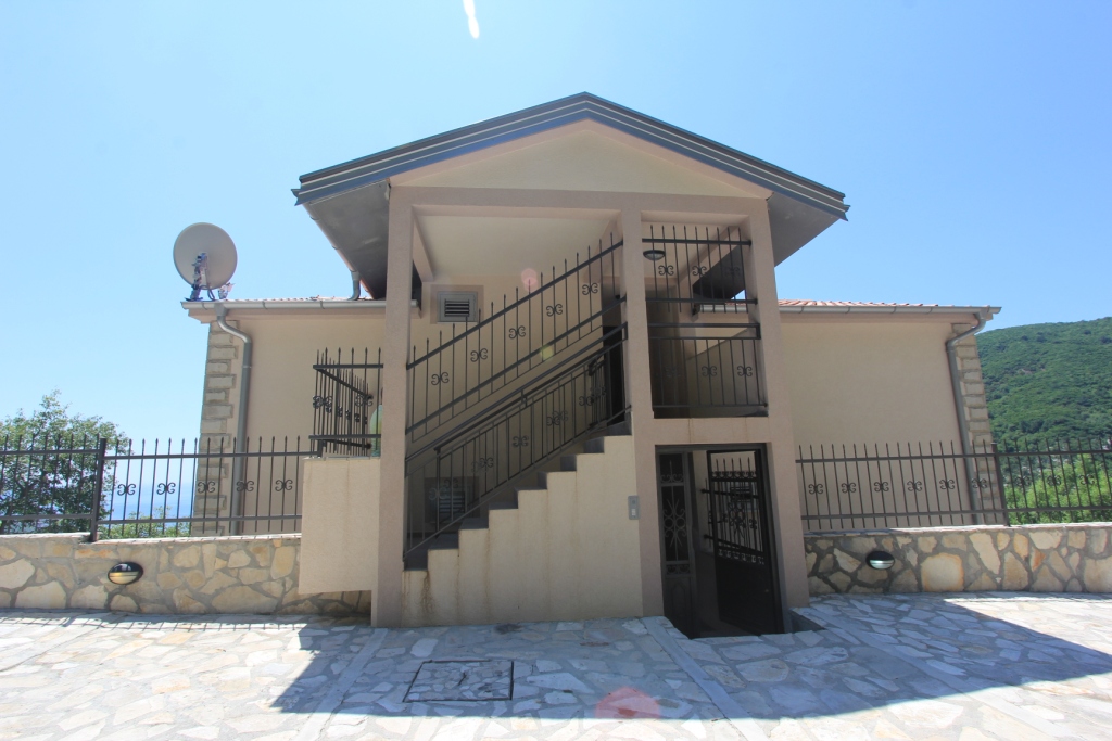 6 bedroom Villa For Sale