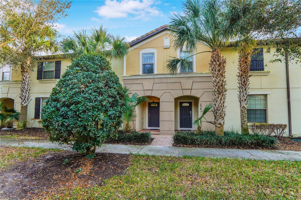 4 bedroom Town house For Sale