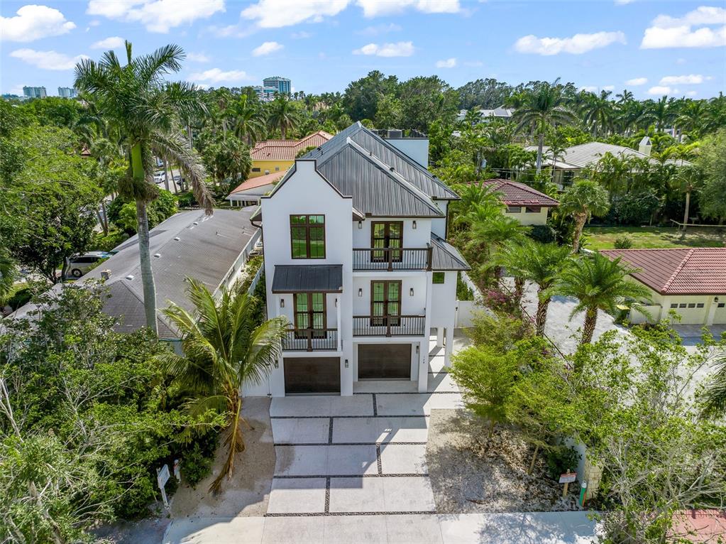8 bedroom Detached house For Sale