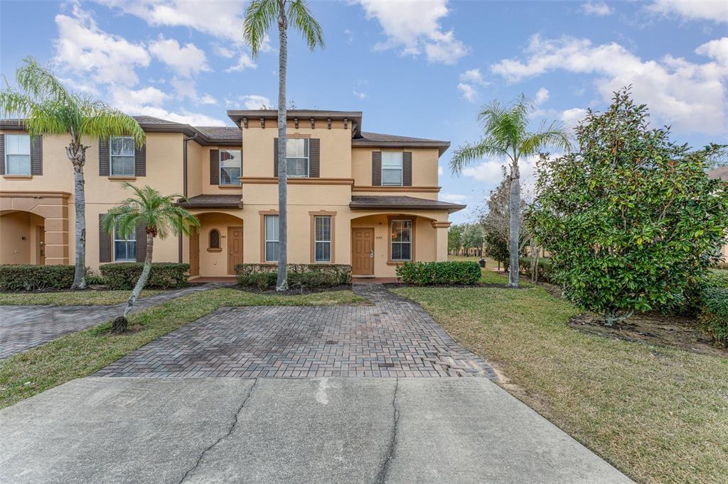 4 bedroom Town house For Sale