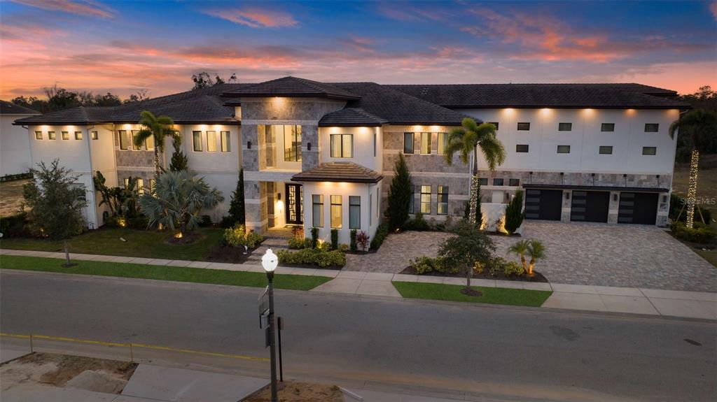 16 bedroom Detached house For Sale
