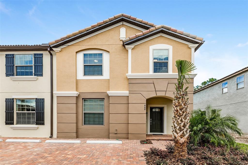 5 bedroom Town house For Sale