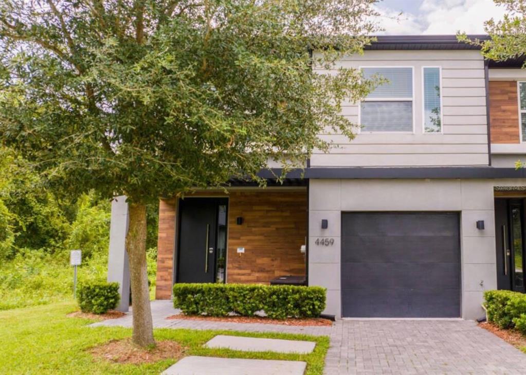 4 bedroom Town house For Sale