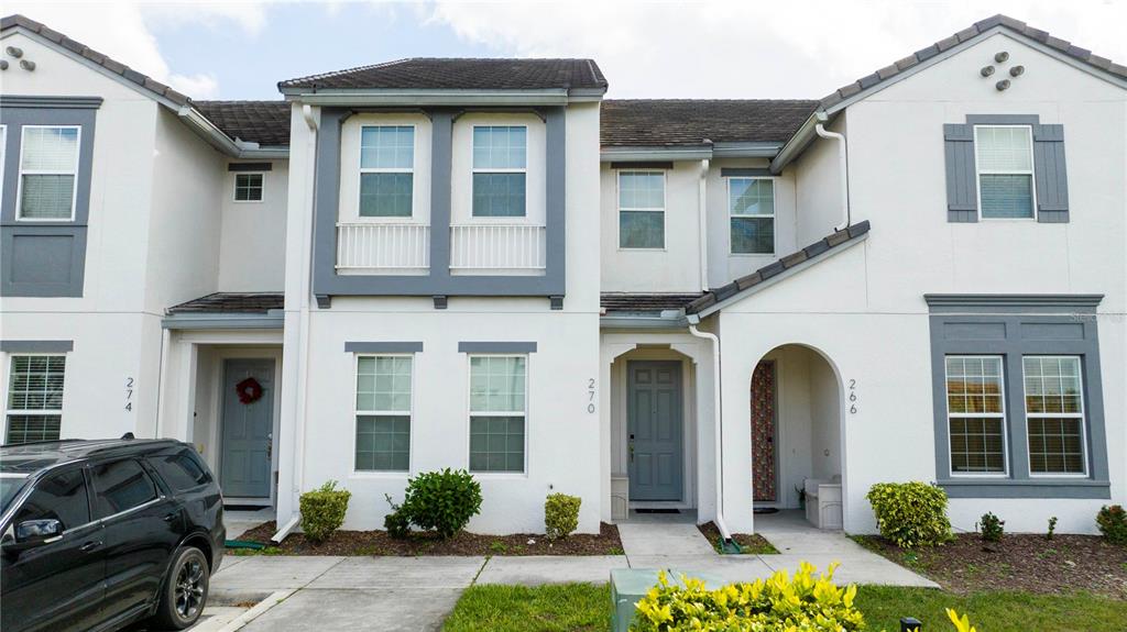 5 bedroom Town house For Sale