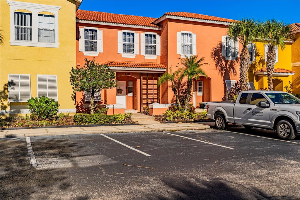 3 bedroom Town house For Sale
