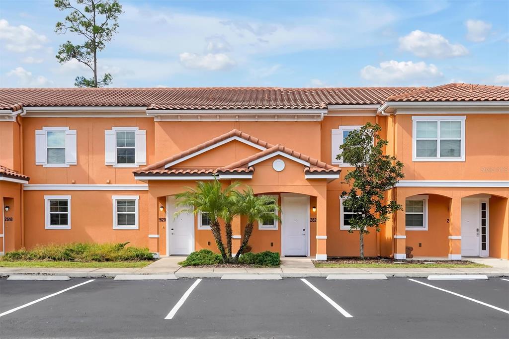 2 bedroom Town house For Sale
