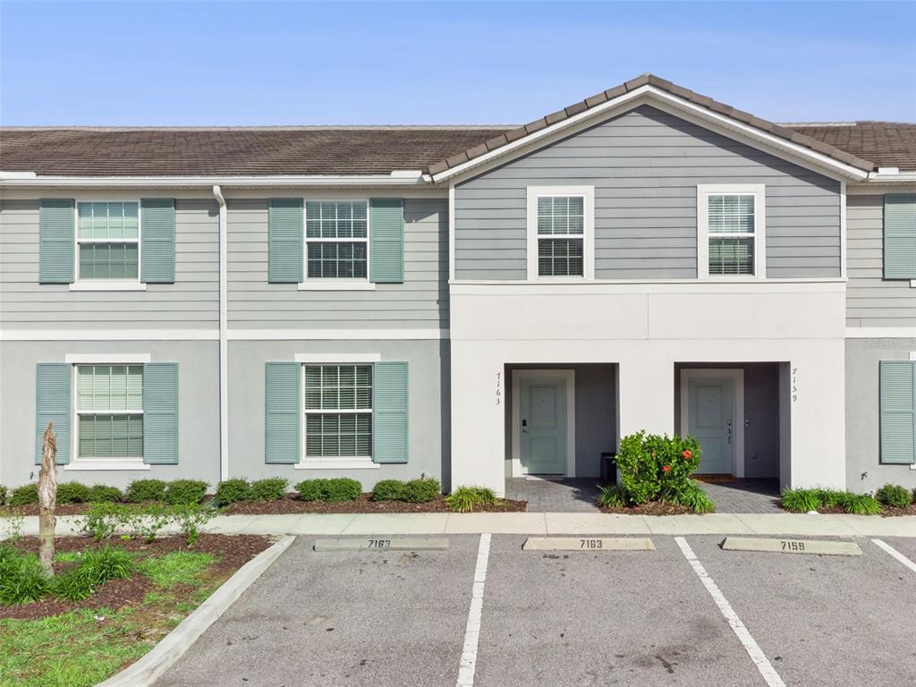 5 bedroom Town house For Sale