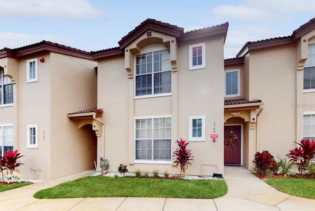 2 bedroom Town house For Sale