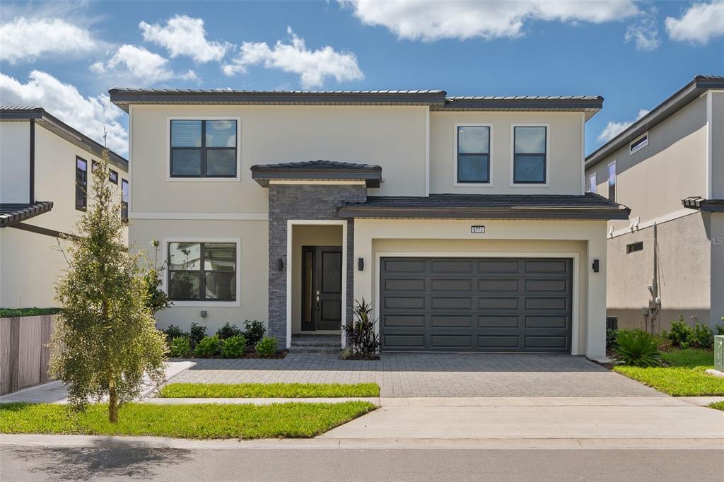 8 bedroom Detached house For Sale