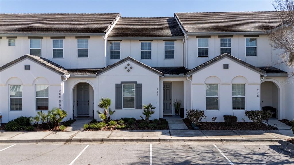 3 bedroom Town house For Sale