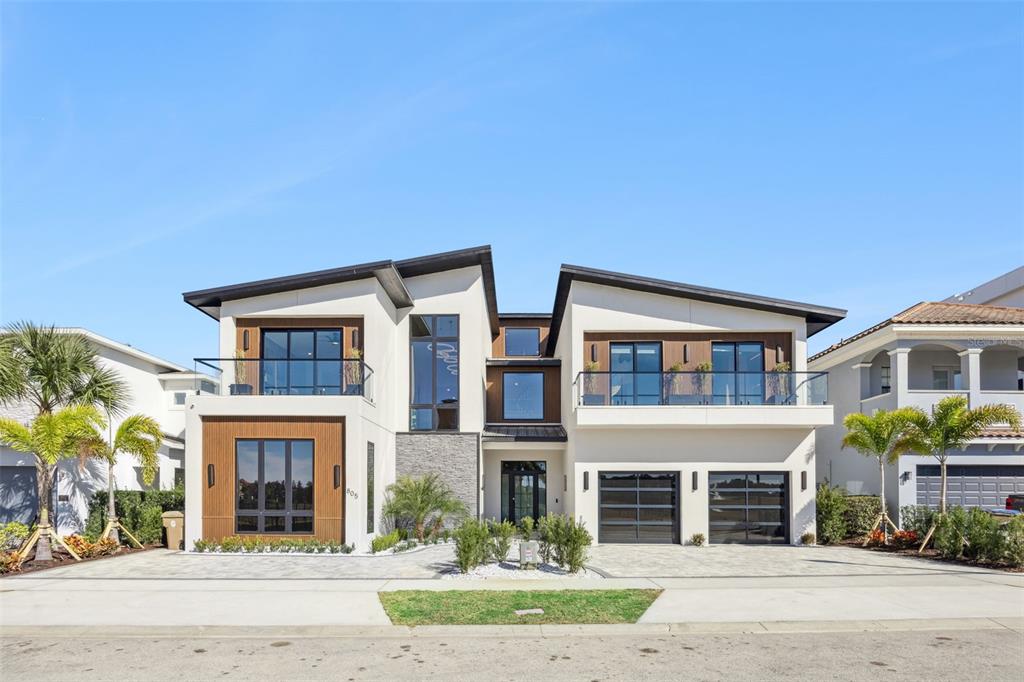 1 Detached house For Sale