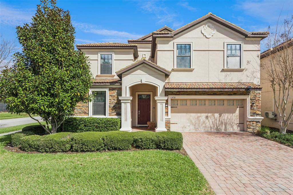 8 bedroom Detached house For Sale