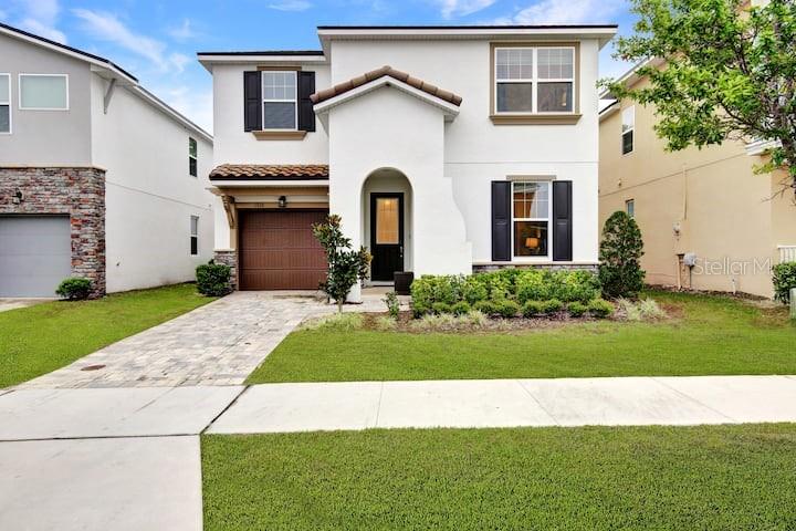 7 bedroom Detached house For Sale