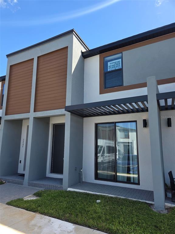 3 bedroom Town house For Sale