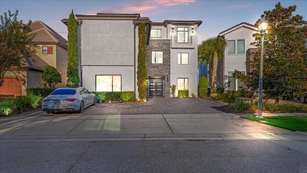 1 Detached house For Sale