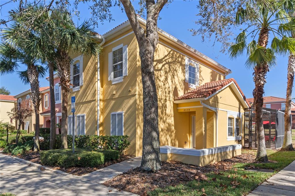 4 bedroom Town house For Sale