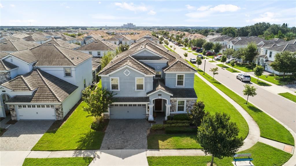 8 bedroom Detached house For Sale