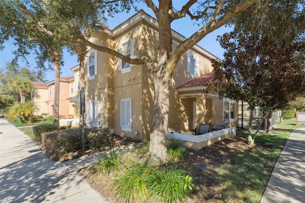 4 bedroom Town house For Sale