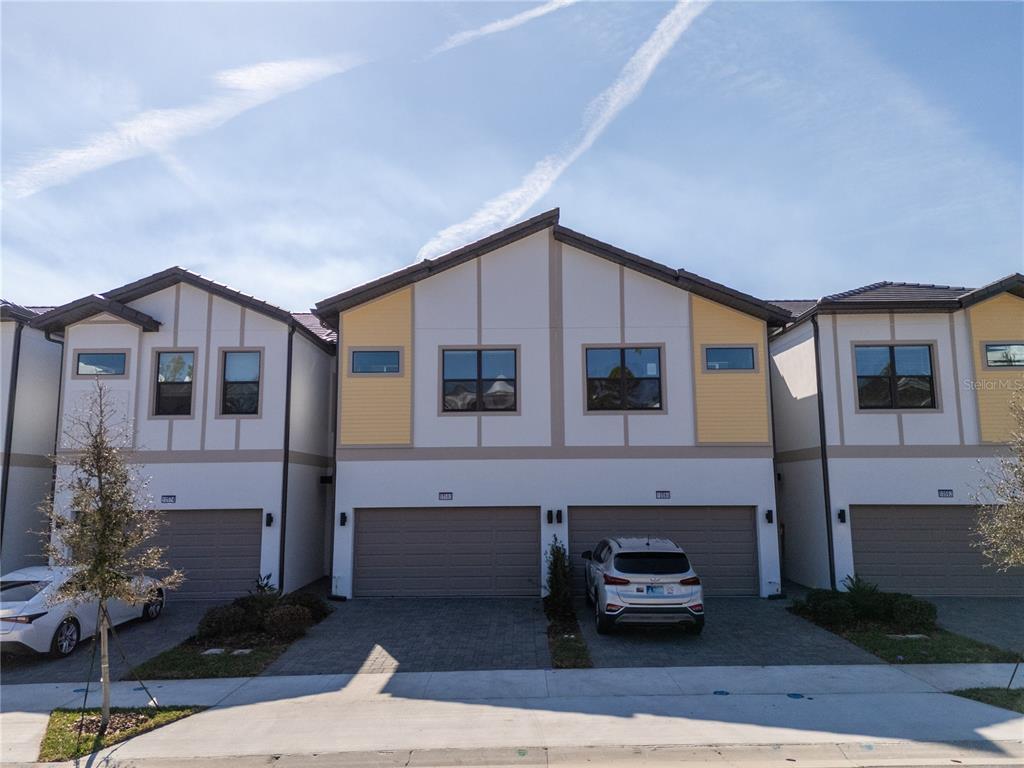 5 bedroom Town house For Sale