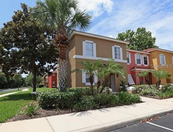 3 bedroom Town house For Sale