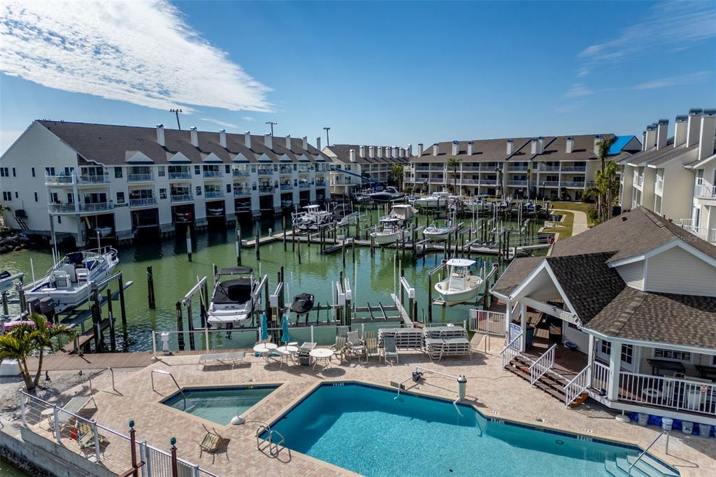 3 bedroom Town house For Sale