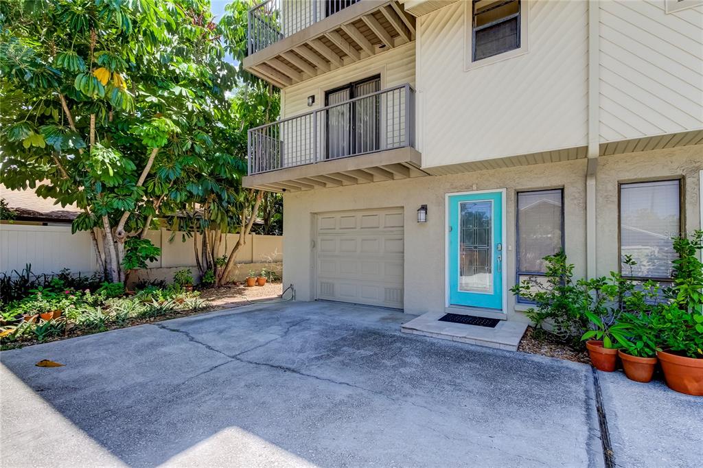 2 bedroom Town house For Sale
