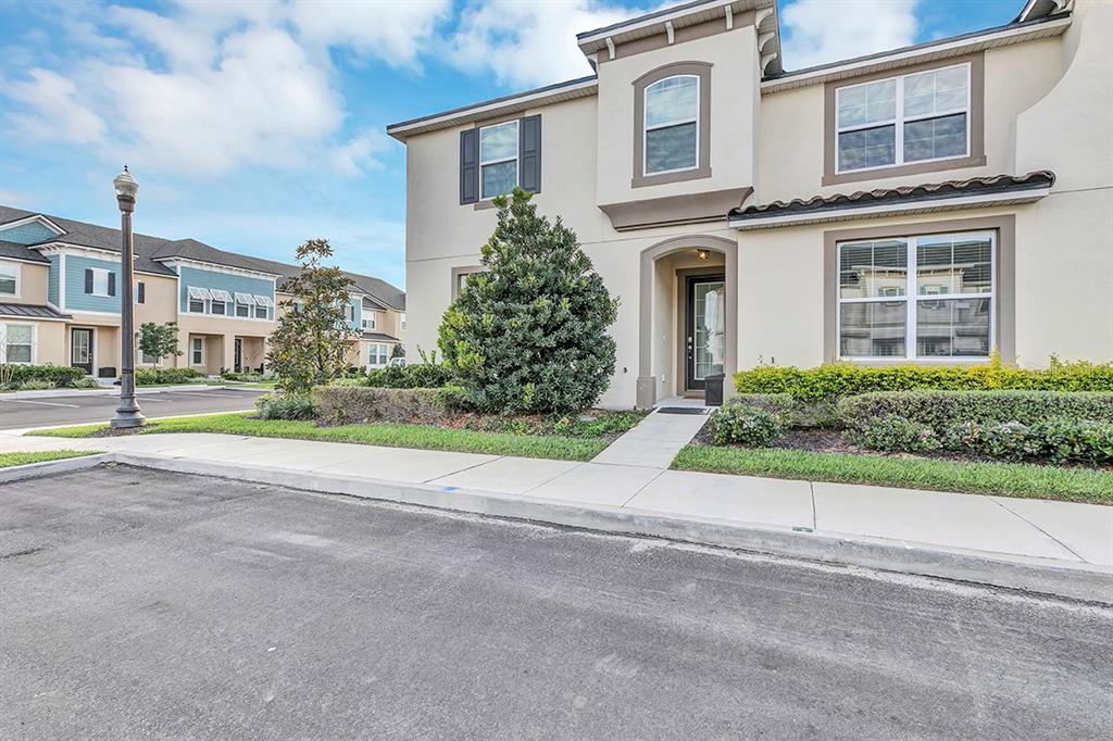 5 bedroom Town house For Sale