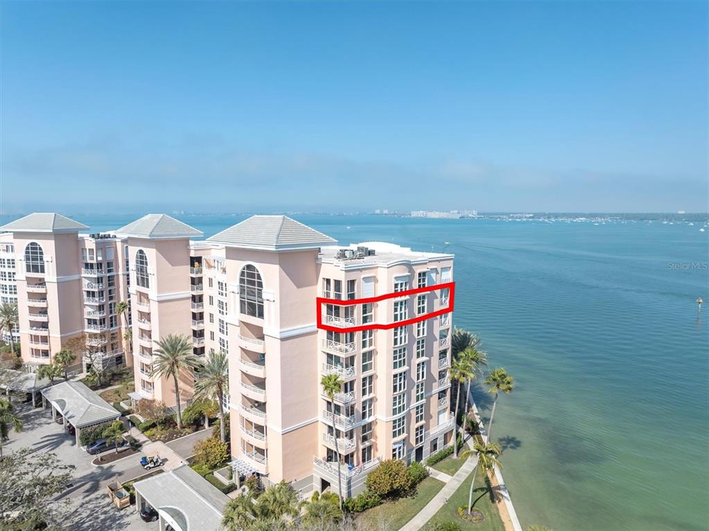 4 bedroom Apartment For Sale