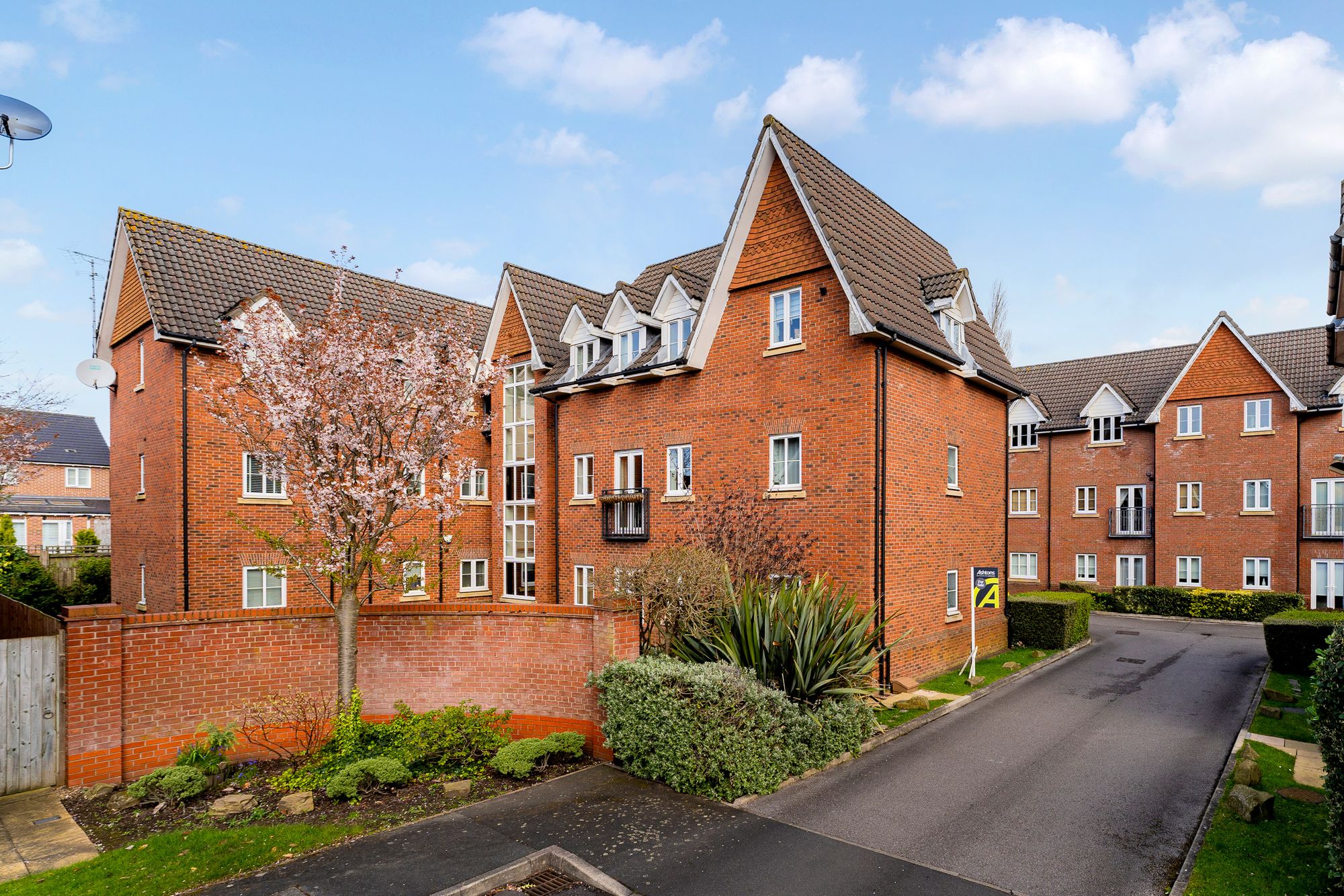 2 bedroom Flat share Under Offer