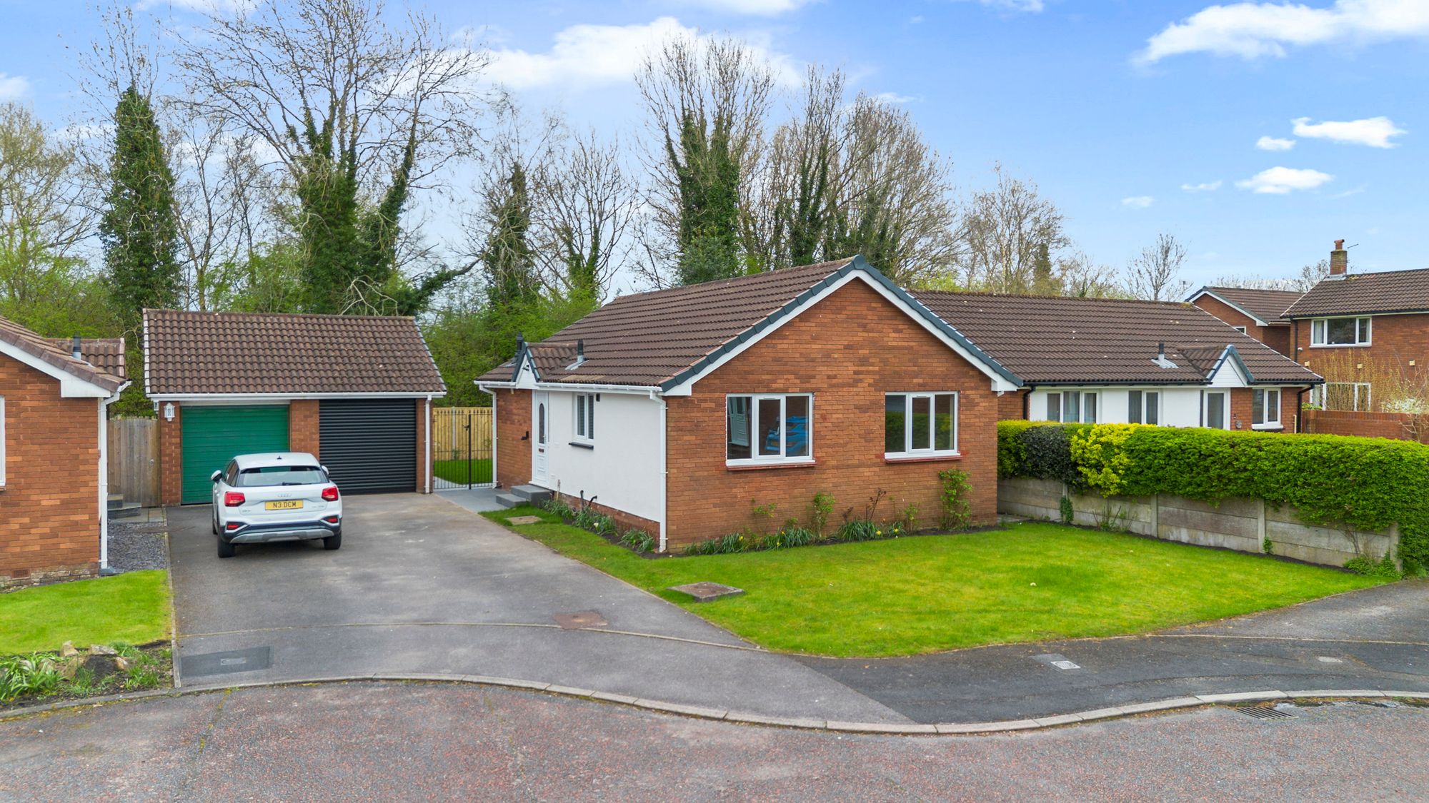 2 bedroom Detached bungalow For Sale