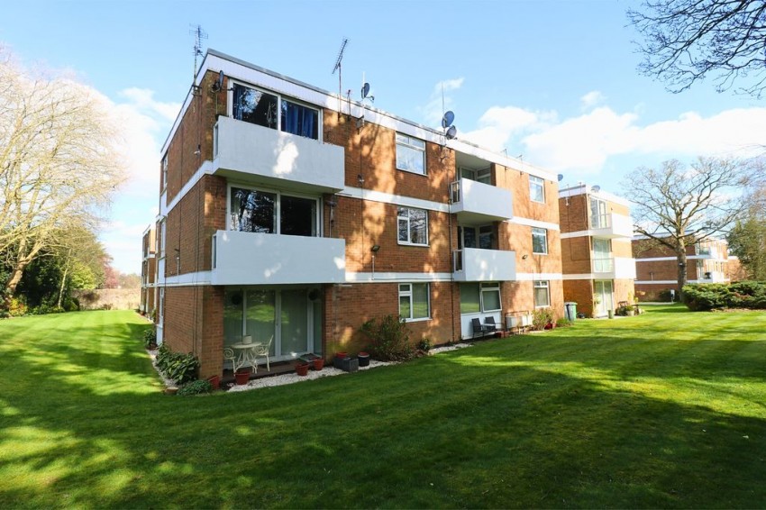 2 bedroom Apartment Under Offer