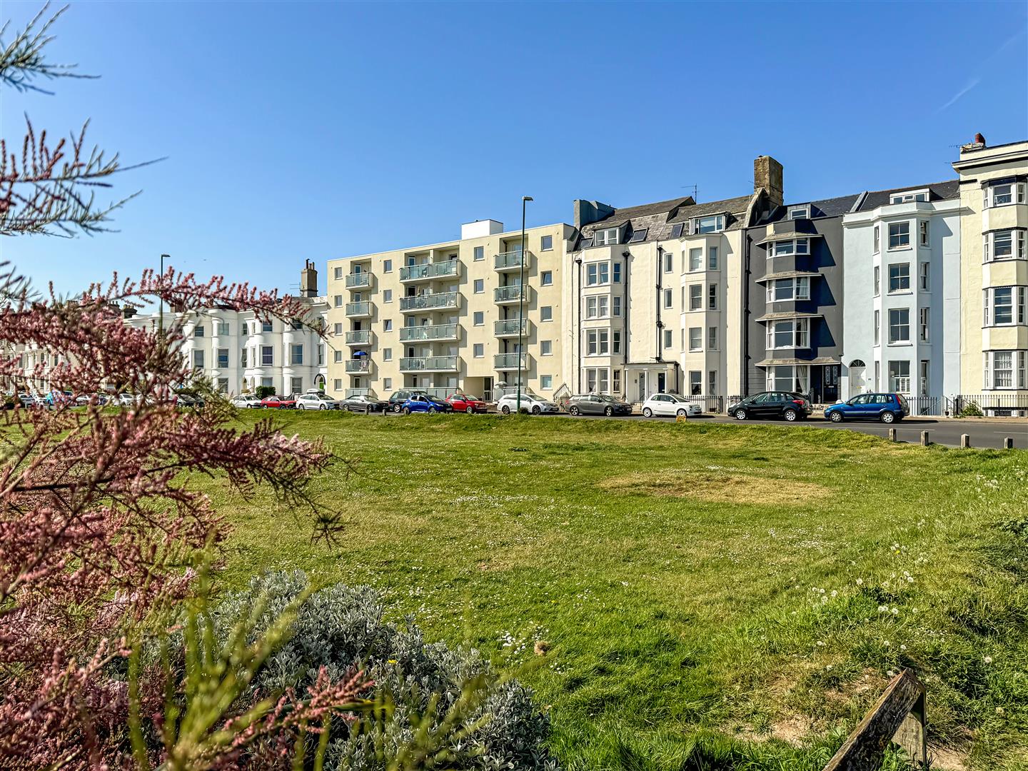 1 bedroom Flat For Sale