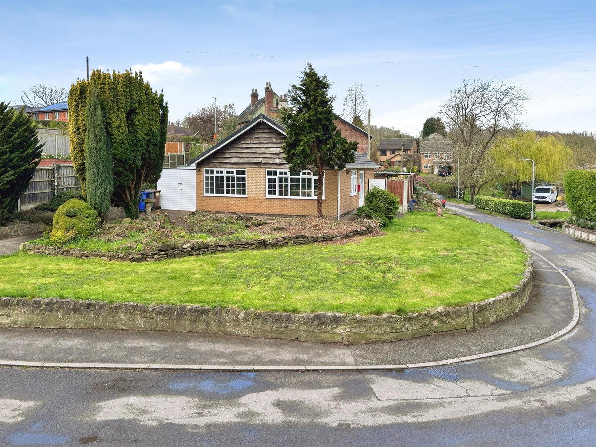 2 bedroom Detached house For Sale