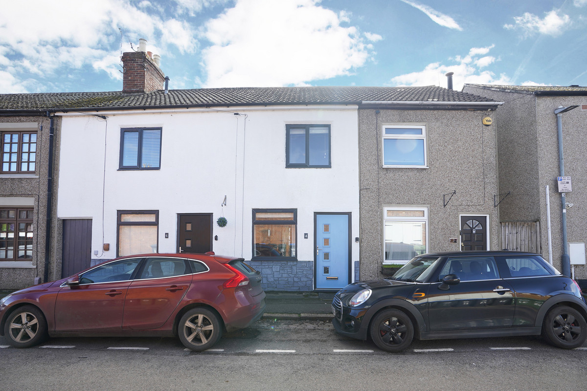 2 bedroom Town house For Sale