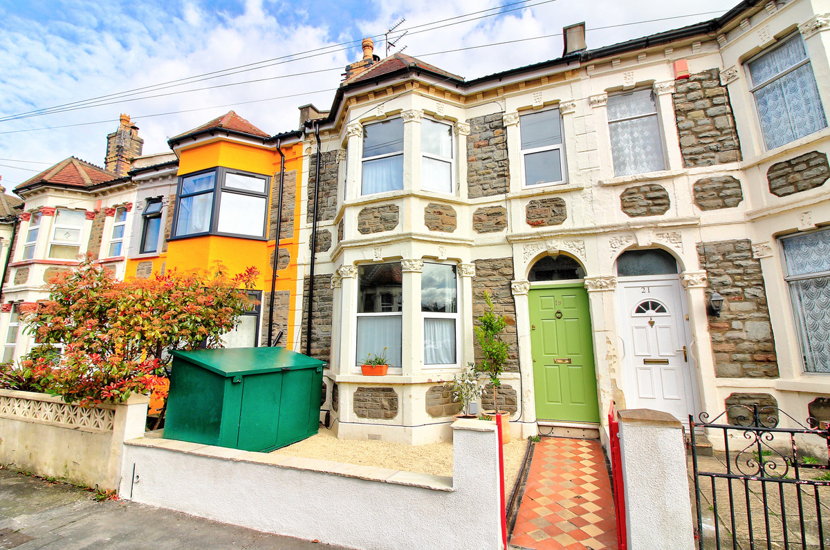4 bedroom Terraced House For Sale