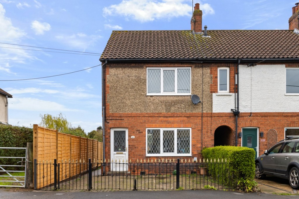 2 bedroom House (unspecified) For Sale