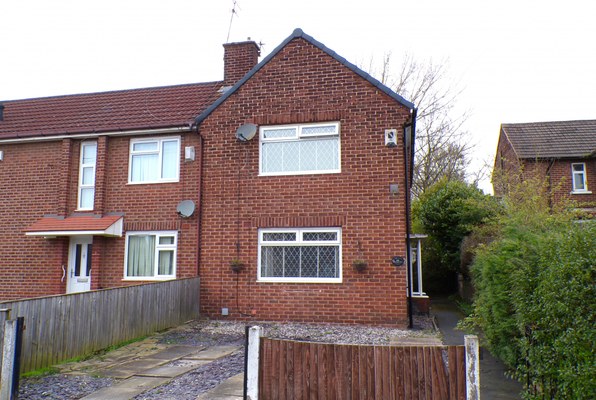 3 bedroom Semi-detached house For Sale
