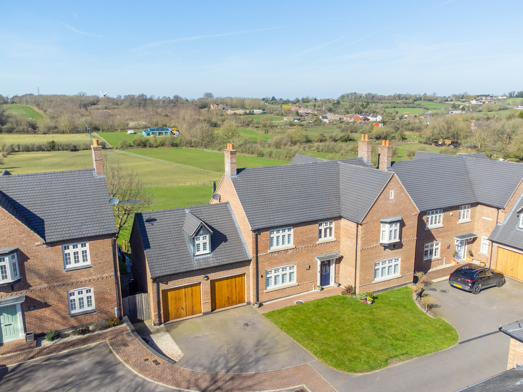 5 bedroom Detached house For Sale