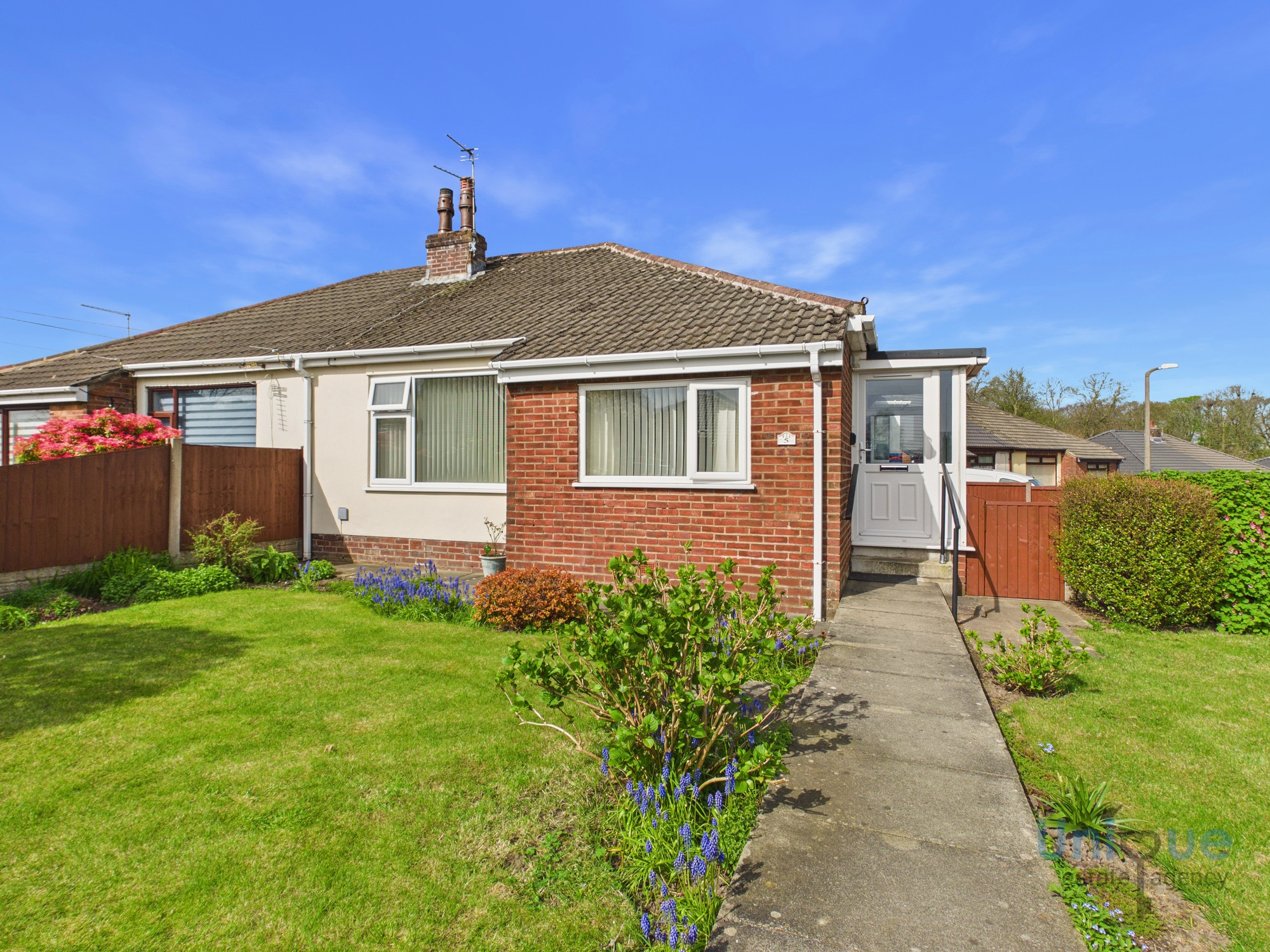 2 bedroom Link detached house Under Offer