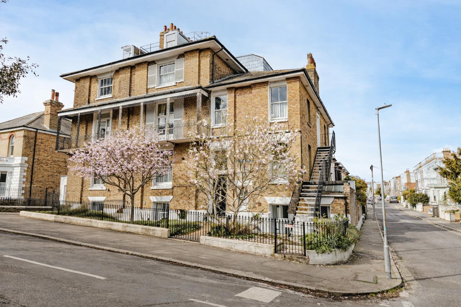 12 bedroom Apartment For Sale