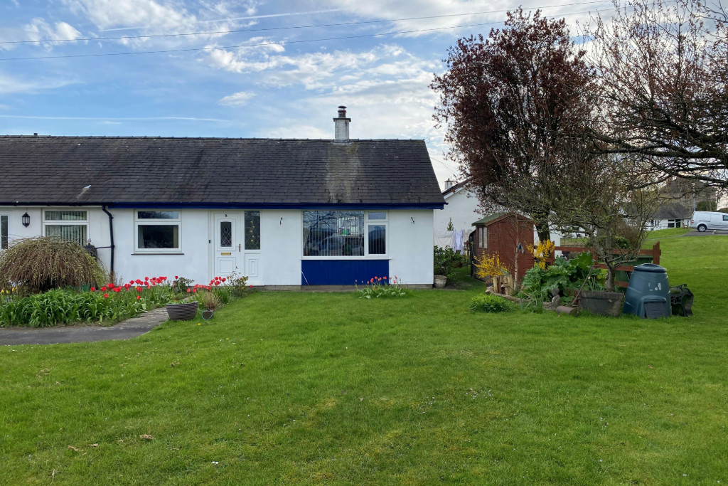 2 bedroom  For Sale