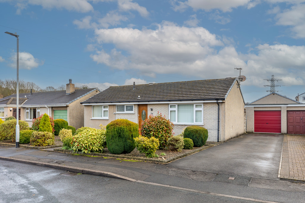 2 bedroom Link detached house For Sale