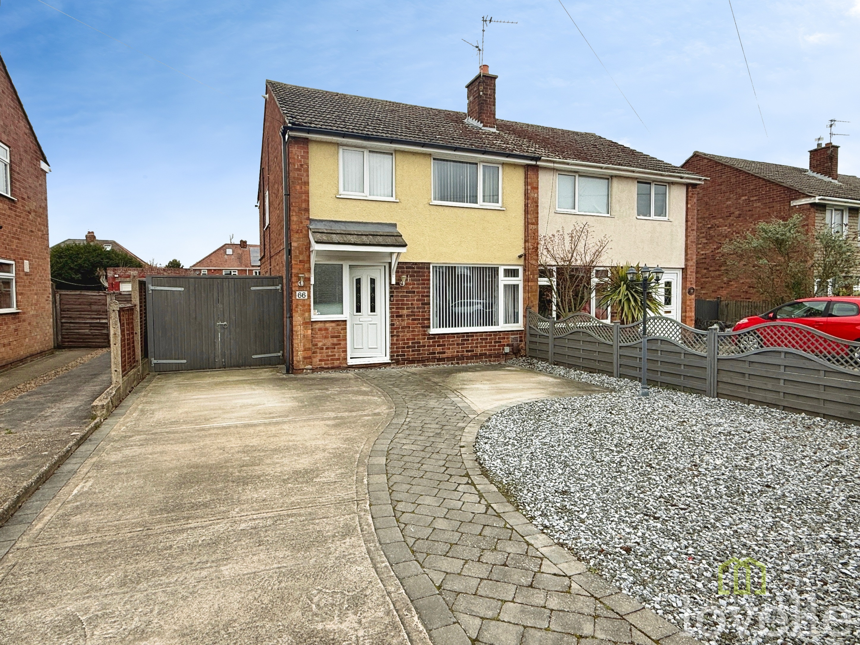 3 bedroom Semi-detached house For Sale