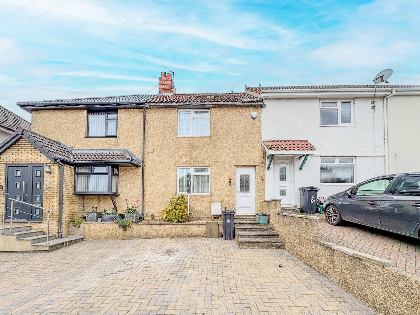 2 bedroom House (unspecified) Under Offer