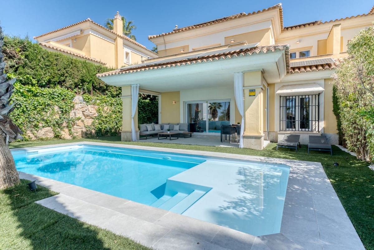 4 bedroom Villa For Sale