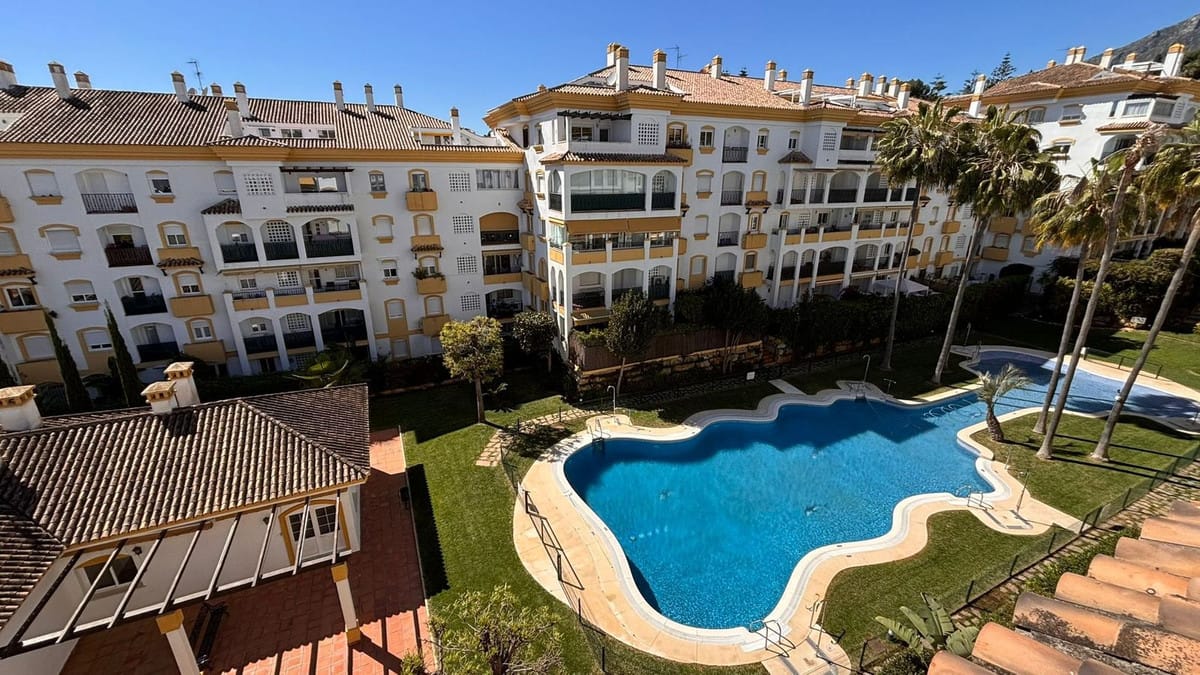 4 bedroom Apartment For Sale