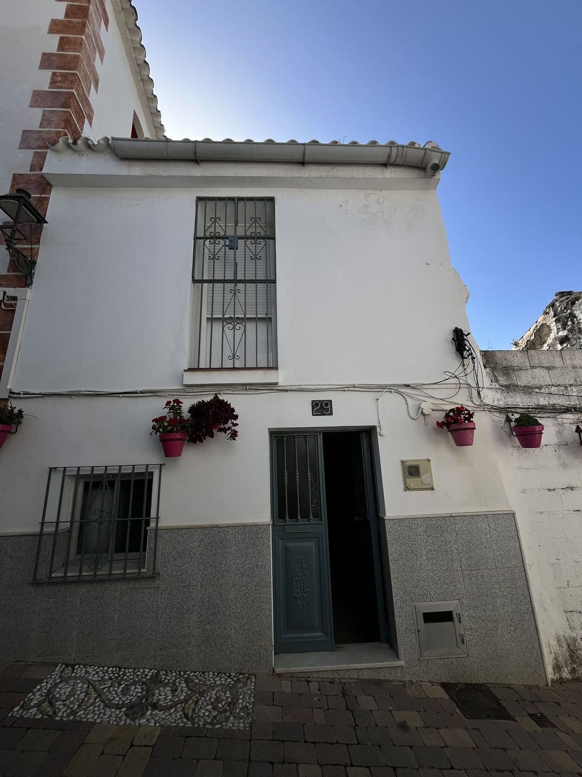 8 bedroom Villa For Sale