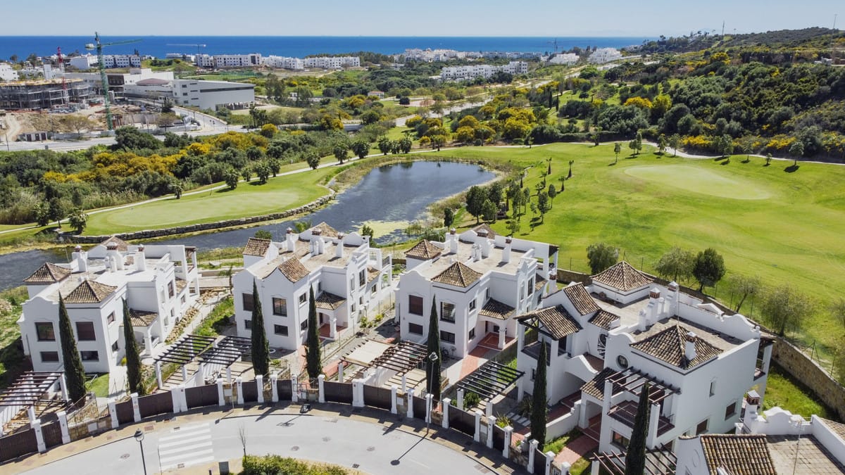4 bedroom Villa For Sale