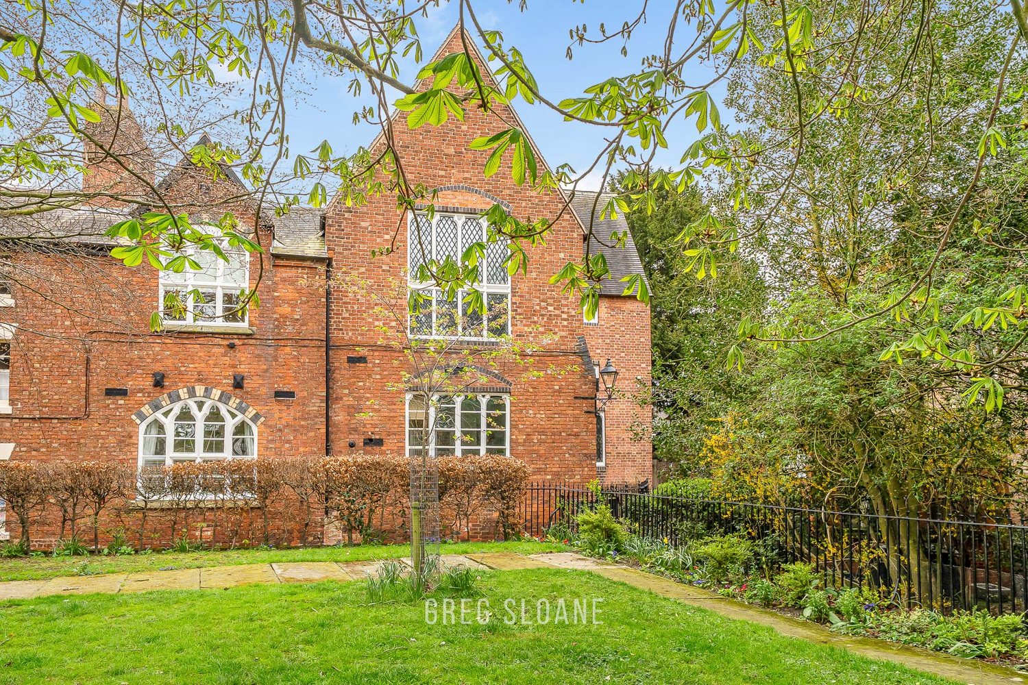 2 bedroom Apartment Under Offer